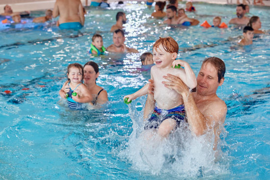Picture of Eltern Kinder Schwimmkurs